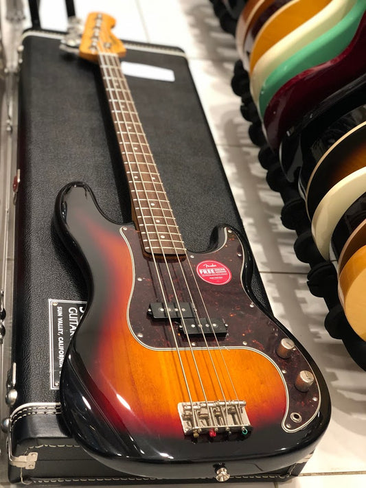 Squier Classic Vibe 60s Precision Bass - 3-Tone Sunburst