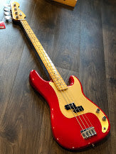Fender Vintera `50s Precision Bass - สีแดงดาโกต้า