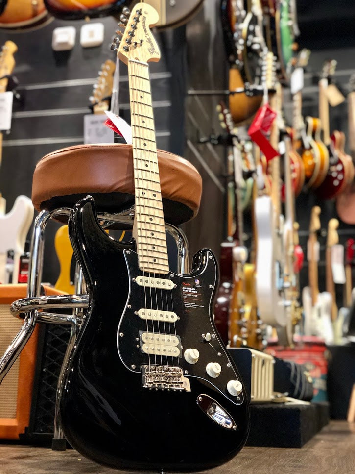 Fender American Performer Stratocaster HSS MN - Black