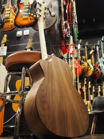 Taylor 114ce Grand Auditorium - Layered Walnut Back and Sides