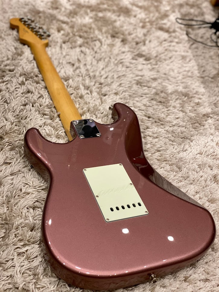 Fender Japan Hybrid 60s Stratocaster HSS in Burgundy Mist Metallic