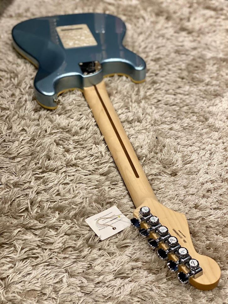 Fender Japan Modern HSS Stratocaster สี Ice Blue Metallic พร้อม rosewood FB