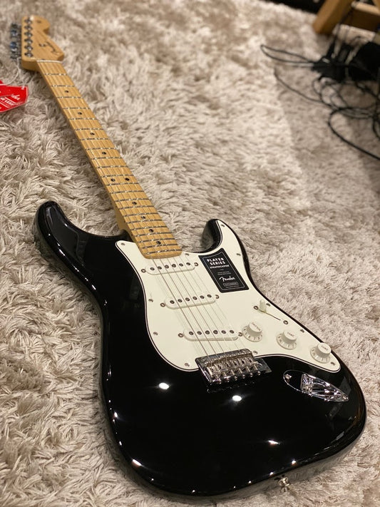 Fender Player Series Stratocaster Maple Neck Black