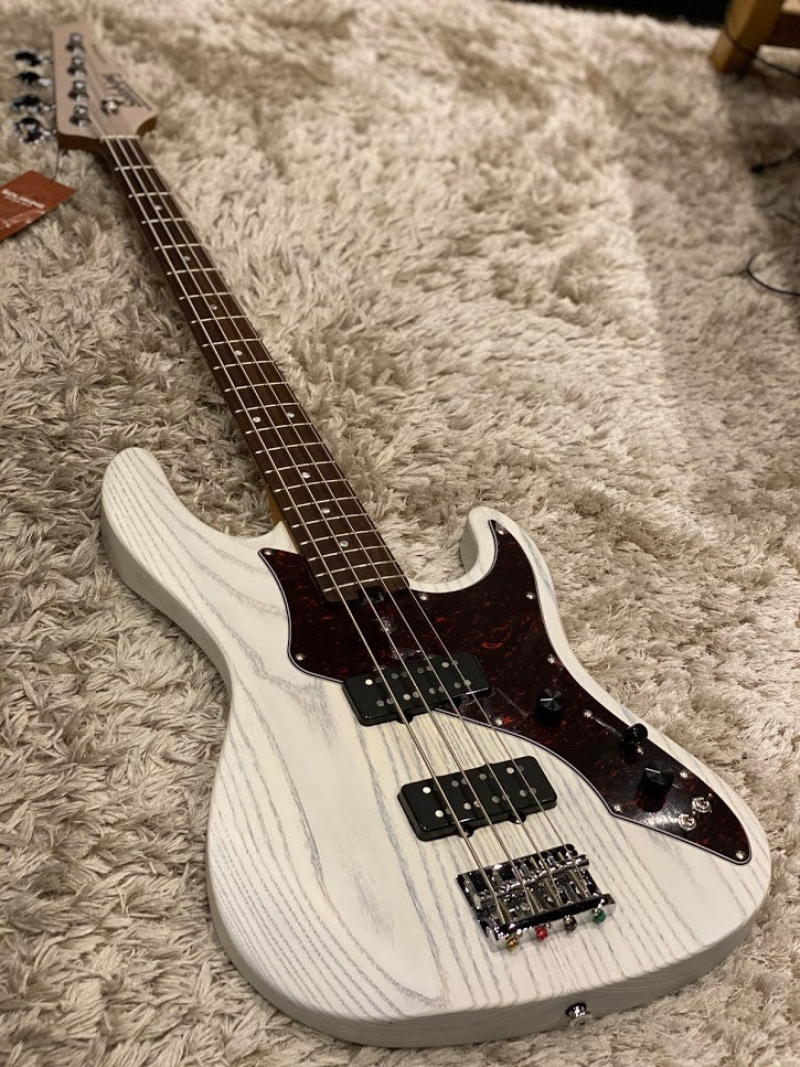 Soloking MJ-1 Custom Bass in Transparent White with Roasted Maple Neck