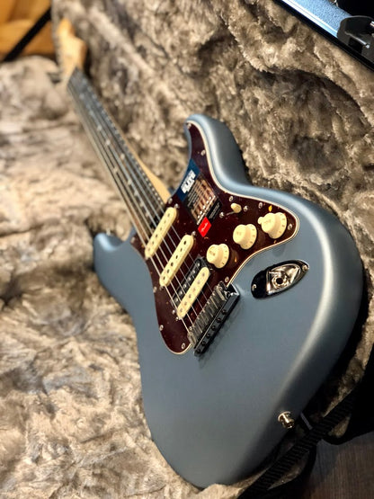 Fender American Elite Stratocaster HSS Shawbucker with Ebony FB - Satin Ice Blue Metallic