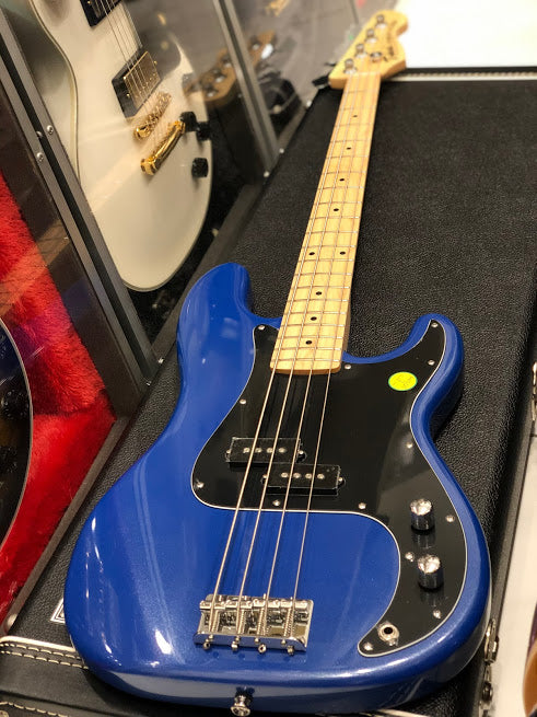 Tokai APB-58 LPB/M Hard Puncher Bass in Lake Placid Blue with maple FB