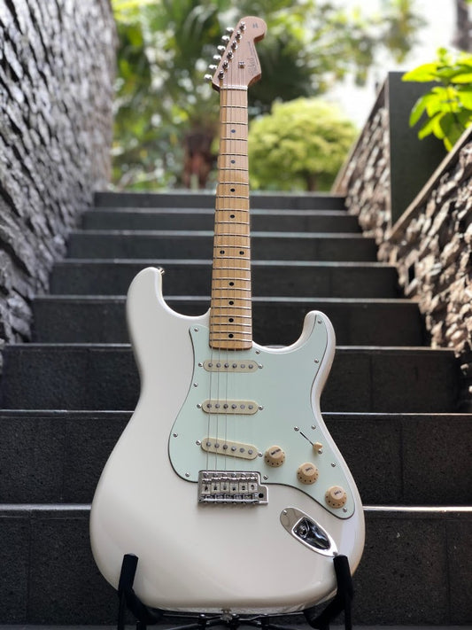 Tokai TST-50 VWH/M Goldstar Sound Japan in Vintage White with Maple FB