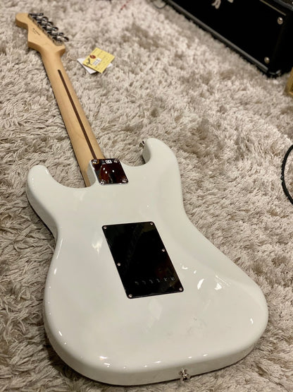 Fender Japan Aerodyne II Stratocaster - สีขาวอาร์กติก