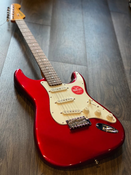 Squier Classic Vibe '60s Stratocaster - Candy Apple Red