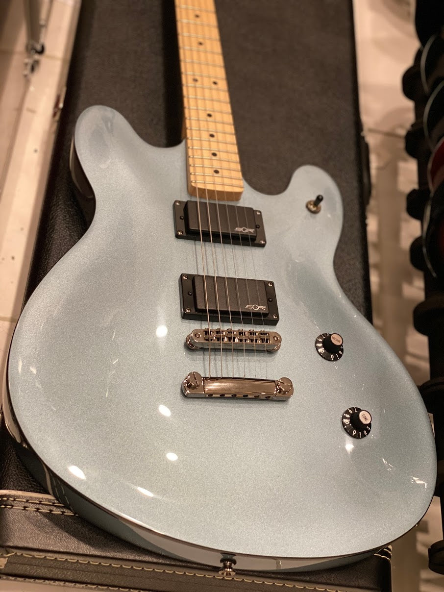 Squier Contemporary Active Starcaster - Ice Blue Metallic