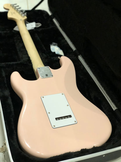 Squier Affinity Stratocaster สีชมพูเชลล์