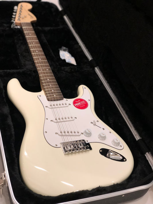Squier Affinity Stratocaster สี Olympic White