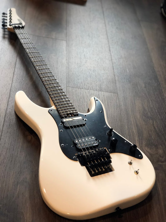 Schecter Sun Valley Super Shredder with Floyd Rose and Sustainiac in White