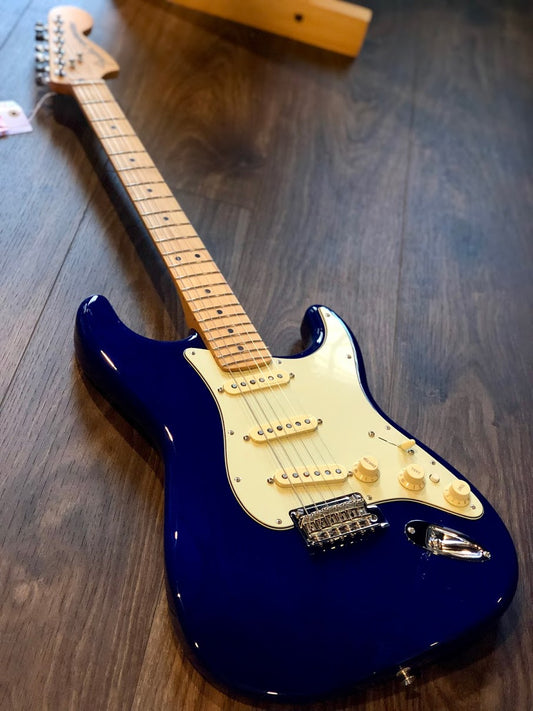 Fender Deluxe Stratocaster in Sapphire Blue with Maple FB