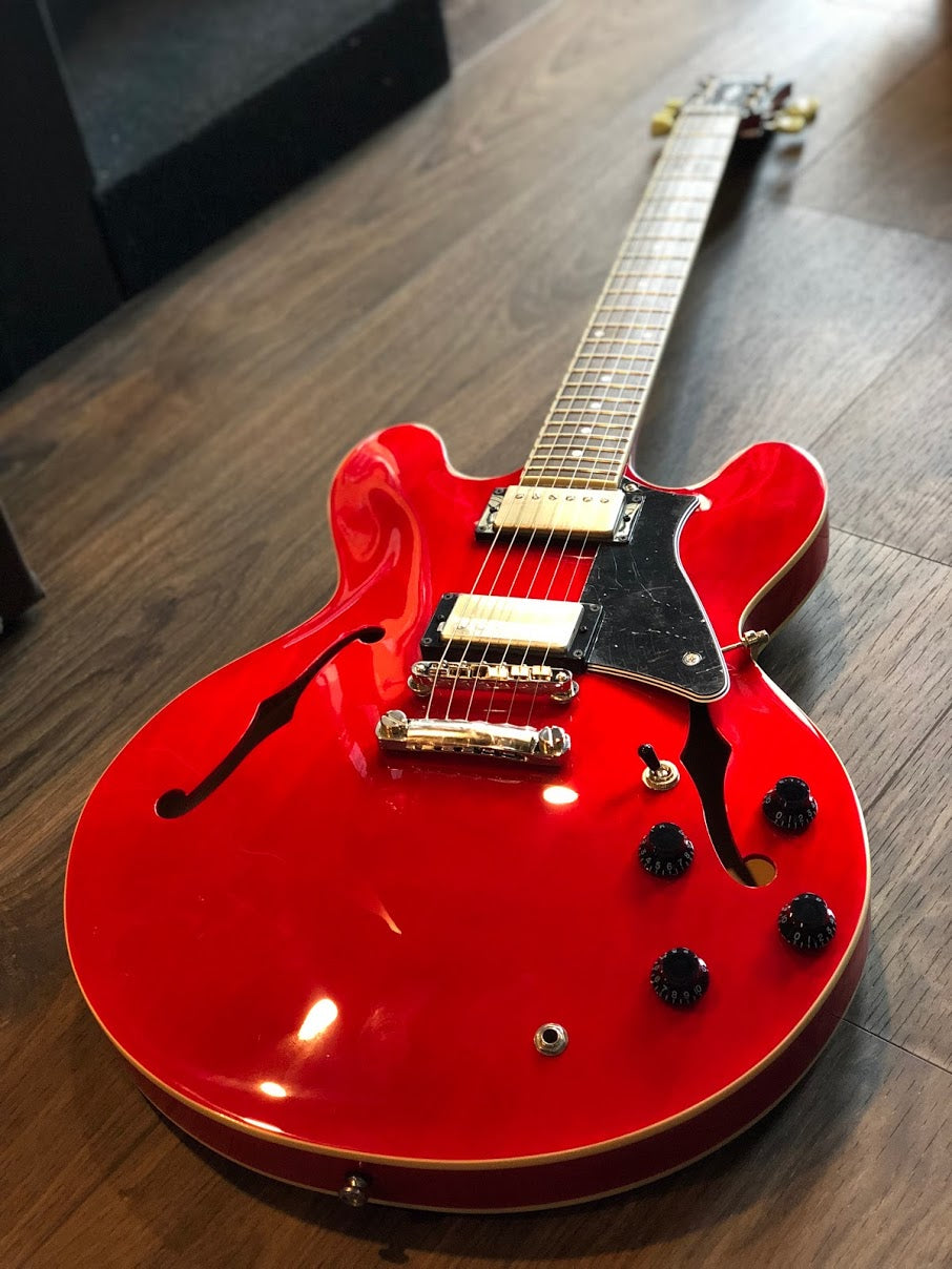 Cort Source CR ใน Cherry Red Semi Hollow