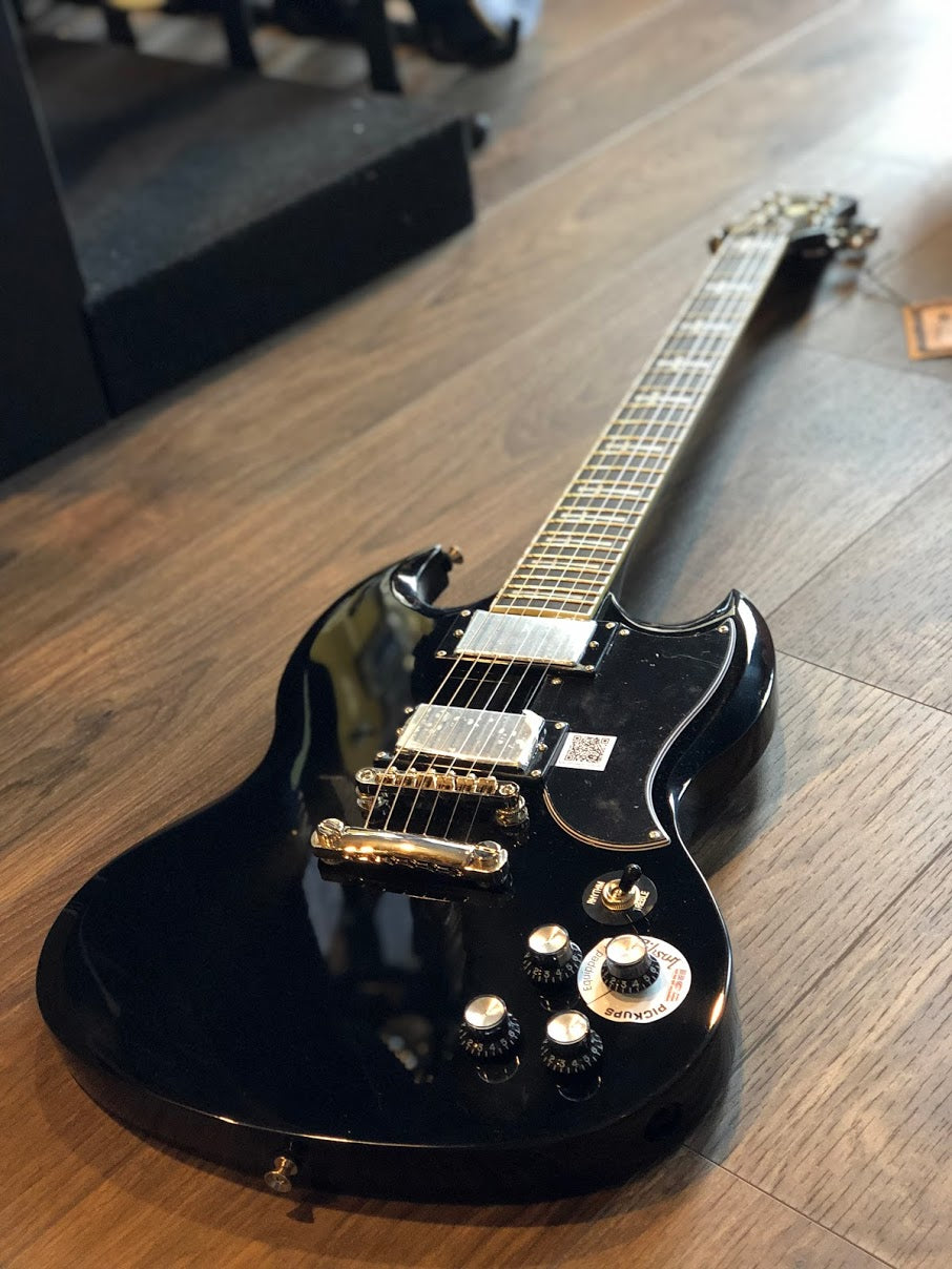 ギター Epiphone Tony Iommi Signature SG Custom Review: Epiphone Ltd. Ed. Tony Iommi Signature SG Custom | Guitar