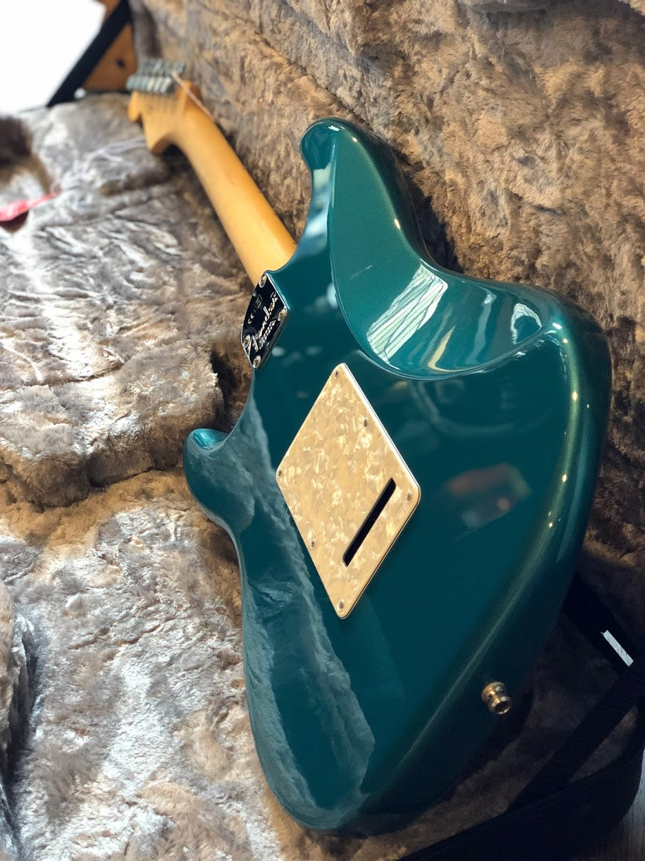 Fender American Elite Stratocaster MN - Ocean Turquoise Metallic