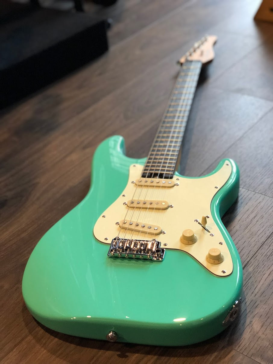 Schecter Nick Johnston DS Traditional ใน Atomic Green