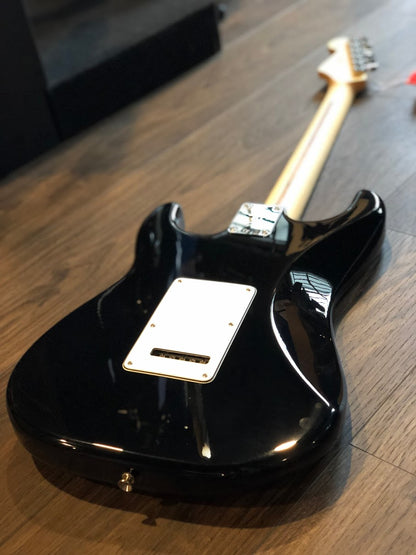 Fender Player Series Stratocaster คอเมเปิล สีดำ