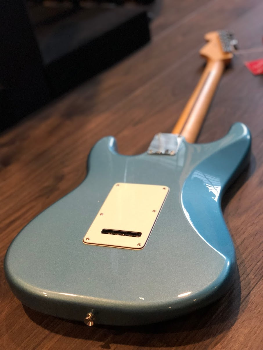 Fender Player Series Stratocaster in Tidepool with Maple FB