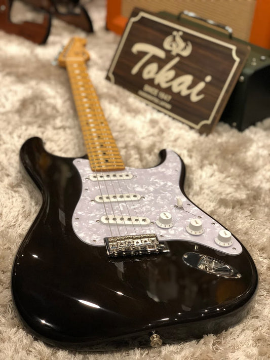 Tokai AST-108 STB/M Goldstar Sound Japan ในซีรีส์ร่วมสมัยสีดำซีทรู 