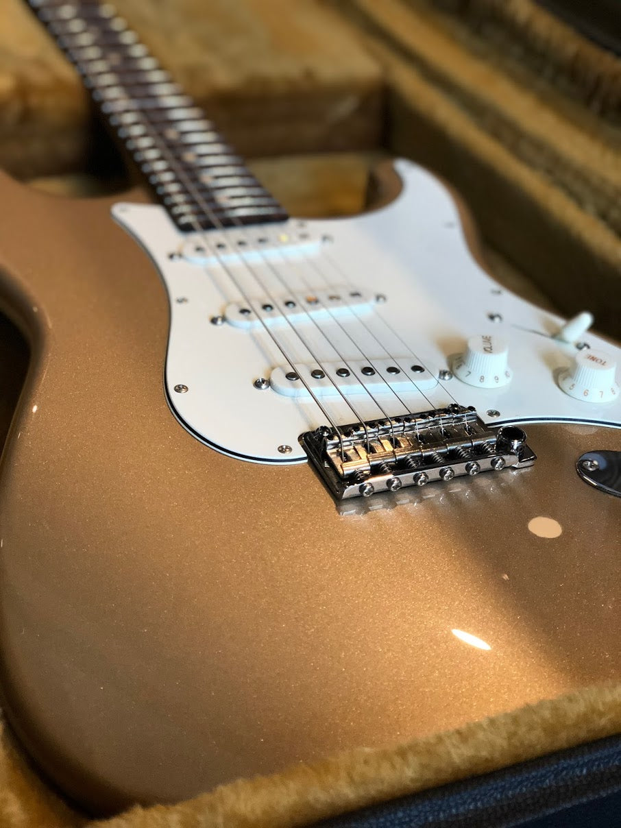 Suhr Classic Pro in Shoreline Gold with Rosewood FB