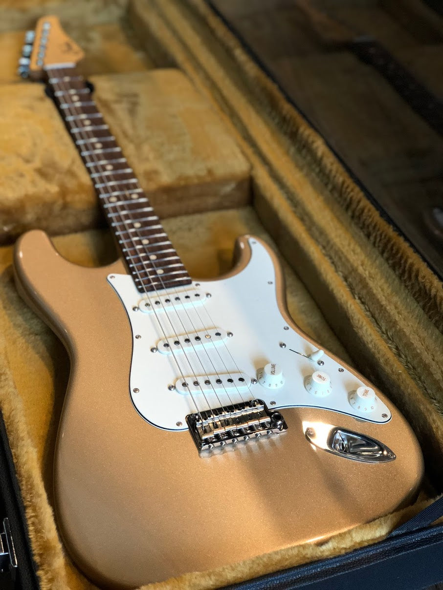 Suhr Classic Pro in Shoreline Gold with Rosewood FB