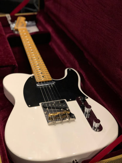 Tokai ATE Maverick OWH/M สีขาว Olympic White พร้อมด้วย Maverick Super Vee Tremolo