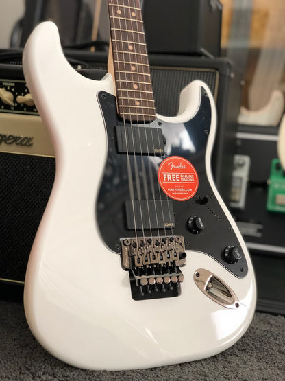 Squier Contemporary Active Stratocaster HH - Flat White