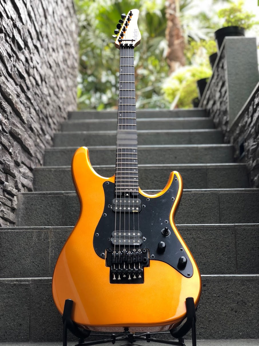 Schecter Sun Valley SS FR Floyd Rose in Lambo Orange