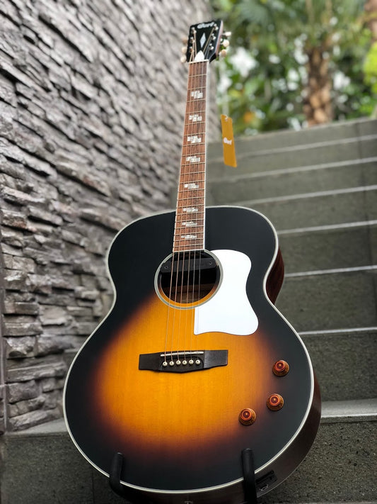 Cort CJ Retro ใน Vintage Sunburst Matt