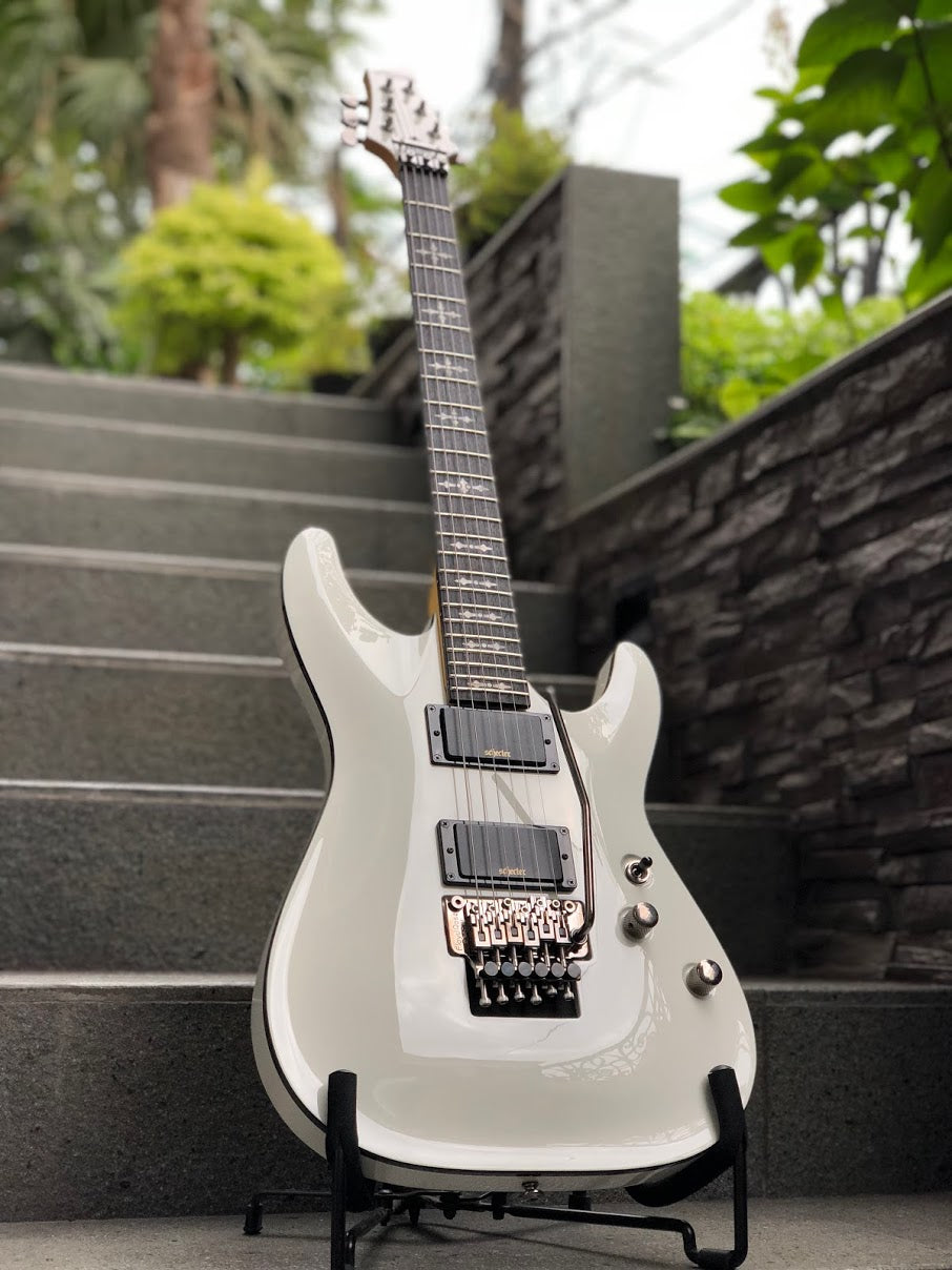 Schecter Demon-6 FR VWH in Vintage White