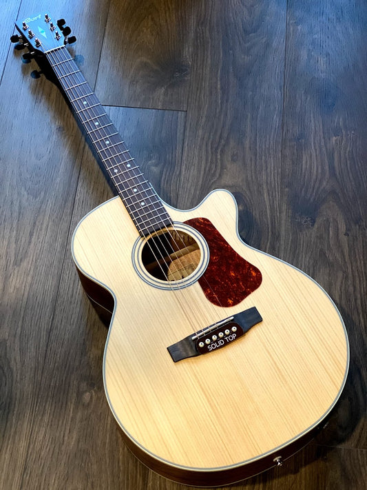 Cort L100F NS ในผ้าซาตินธรรมชาติ