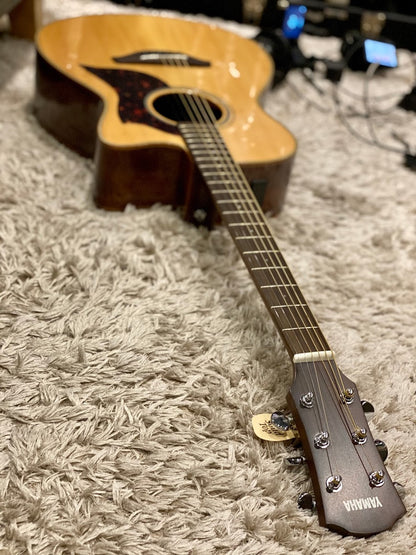 Yamaha AC1M Concert Cutaway - Vintage Natural