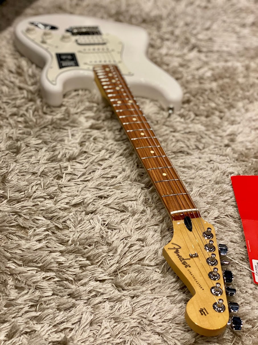 Fender Player Series Stratocaster HSS Pau Ferro สีโพลาไวท์