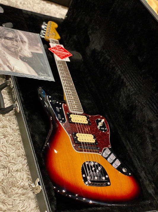 Fender Kurt Cobain Signature Jaguar 3 สี Sunburst