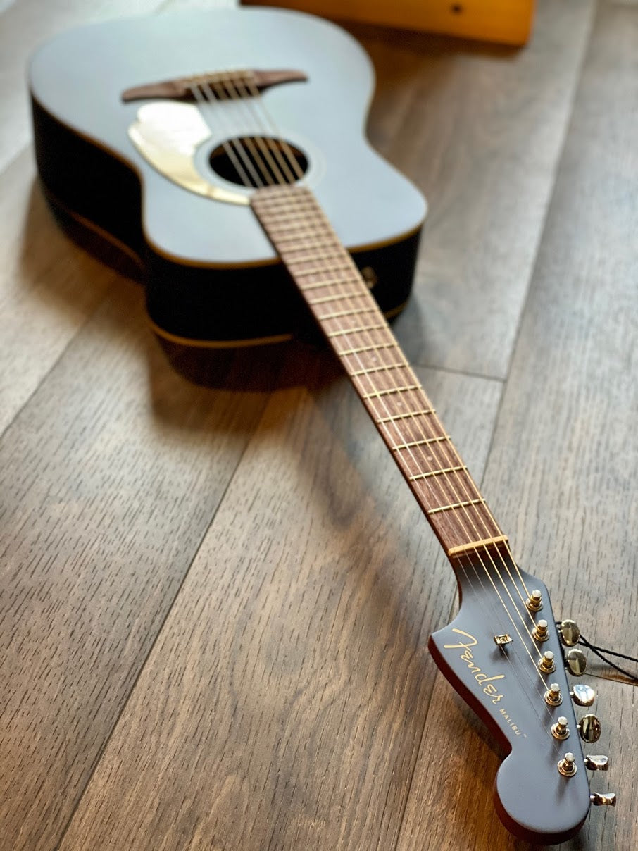 Fender California Malibu Player Small-Bodied Acoustic Electric in Midnight Satin