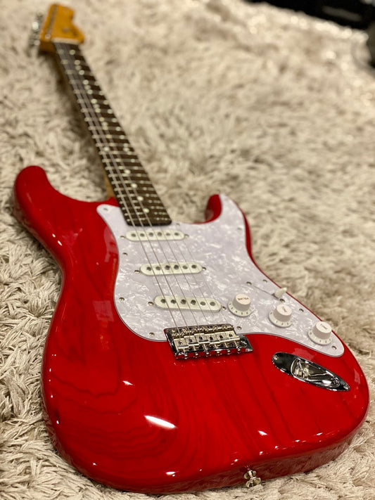 Tokai AST-108 SR/R ในซีรีส์ร่วมสมัยสี Seethru Red