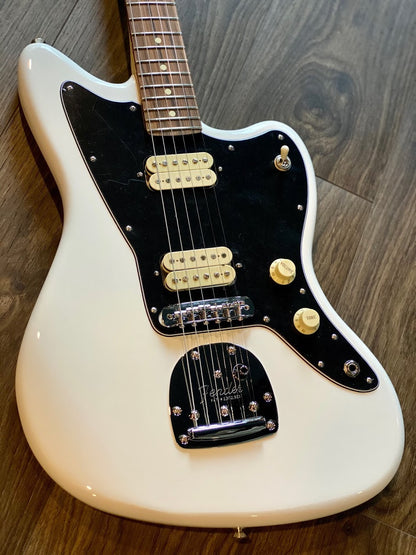Fender Player Jazzmaster with Pau Ferro Fingerboard in Polar White
