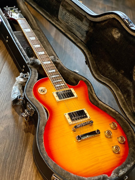 Epiphone Les Paul Tribute Plus 60s Outfit in Faded Cherry Sunburst