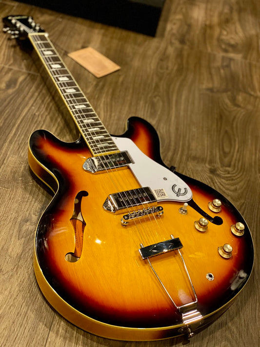 Epiphone Casino Archtop Hollowbody in Vintage Sunburst