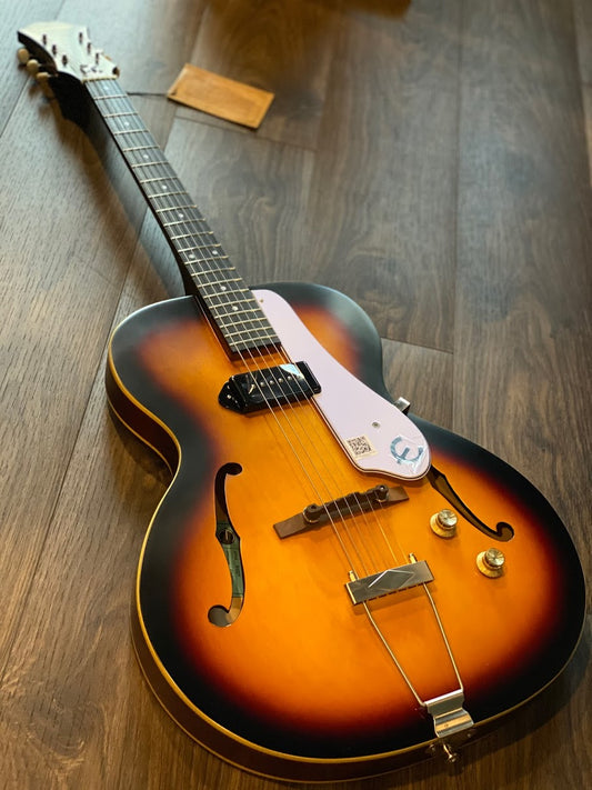 Epiphone Inspired by 1966 Century Archtop in Aged Gloss Vintage Sunburst