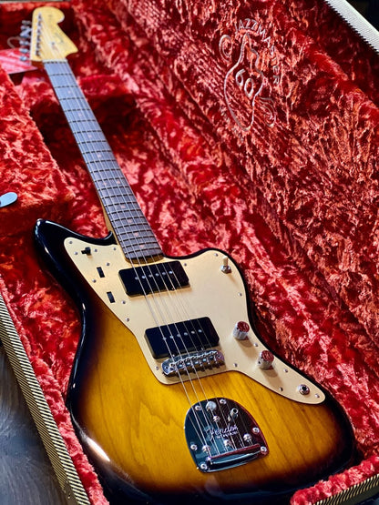 Fender limited edition 60th anniversary 58 jazzmaster in 2 color sunburst