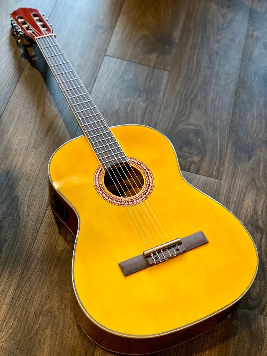 Chard EC3940 Acoustic Electric Natural in Yellow Natural with Fishman