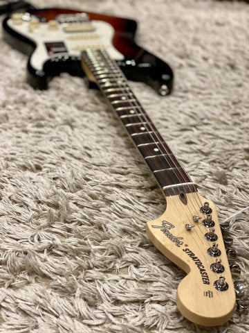 Fender American Performer Stratocaster HSS พร้อม Rosewood FB สี 3 Tone Sunburst