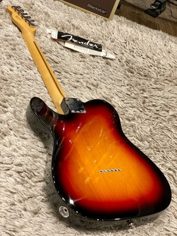 Fender American Special Telecaster พร้อม Maple FB ใน 3 Tone Sunburst