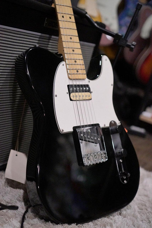Squier Vintage Modified Telecaster SH Maple Neck in Black