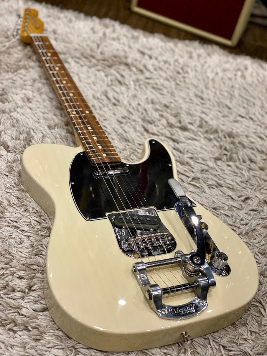 Fender Vintera 60s Telecaster with Bigsby and Pau Ferro FB in White Blonde