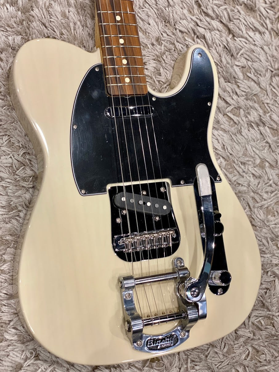 Fender Vintera 60s Telecaster with Bigsby and Pau Ferro FB in White Blonde
