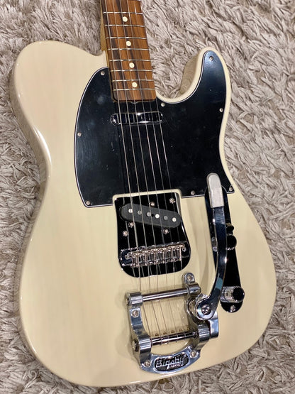 Fender Vintera 60s Telecaster with Bigsby and Pau Ferro FB in White Blonde